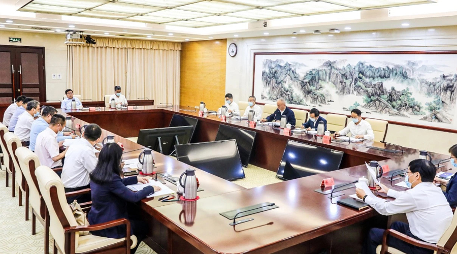 ������ί��ǲ����ھ��������в�����ҵ����̸���ܲ����Ƿ���������